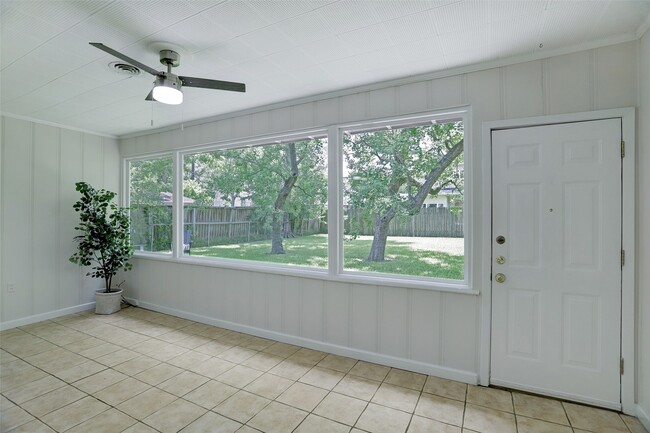 Building Photo - 4125 Woodfox St