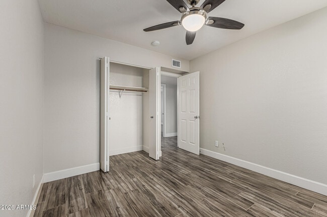 Building Photo - 3217 N Ellis St