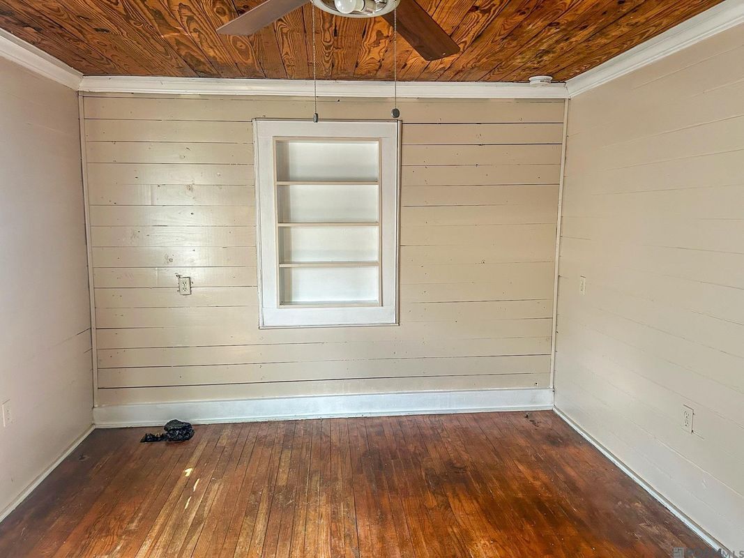 Building Photo - 30184 Smith Dr