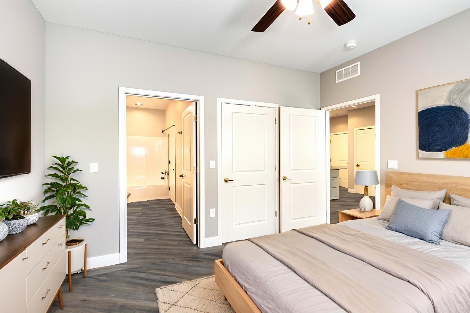 Building Photo - 5620 NE 80th Ter