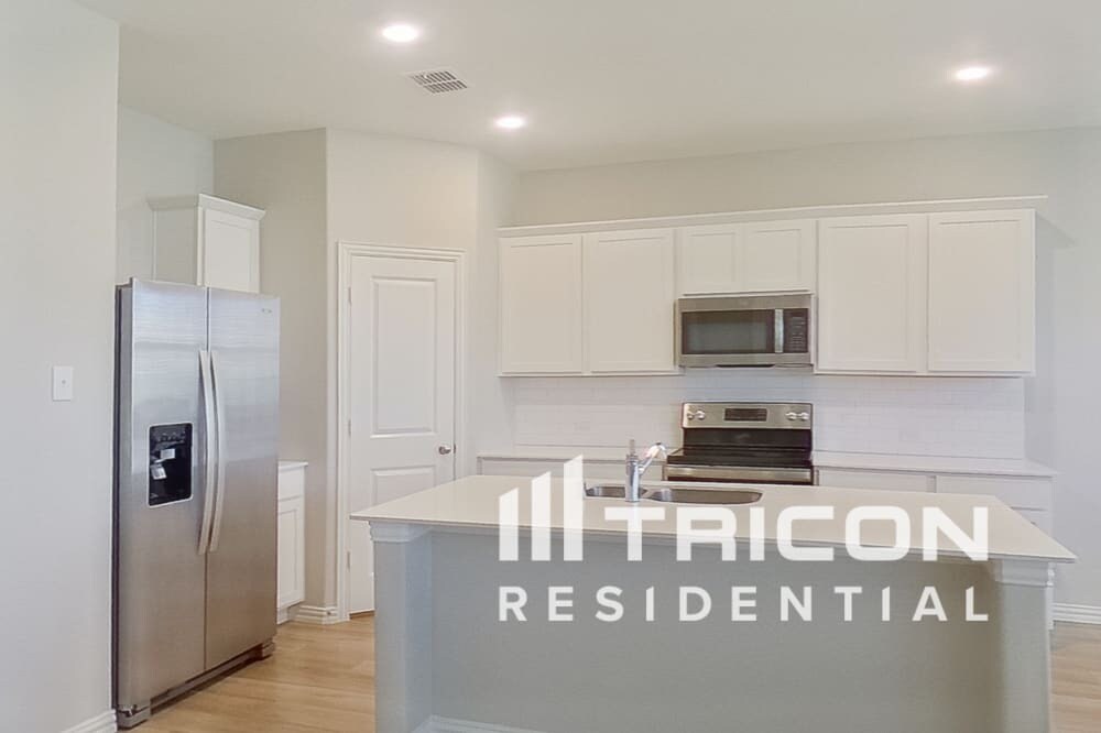 Building Photo - 235 Jenkinson Dr