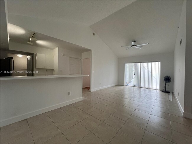 Building Photo - 2640 S University Dr