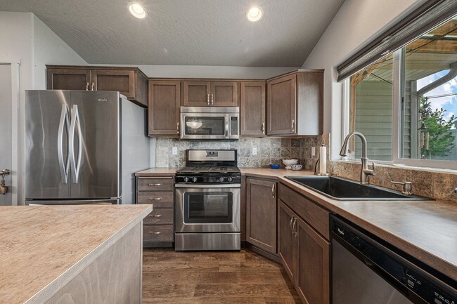 Building Photo - 3 bedroom home in Coeur dAlene