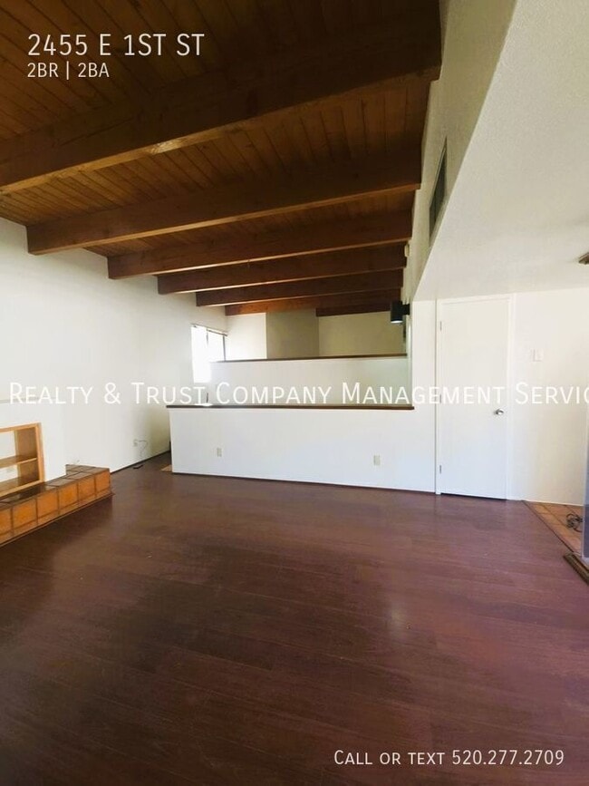 Building Photo - 2455 E 1st St