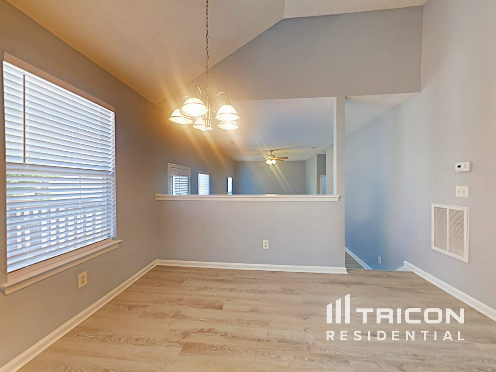 Building Photo - 1100 Village Oaks