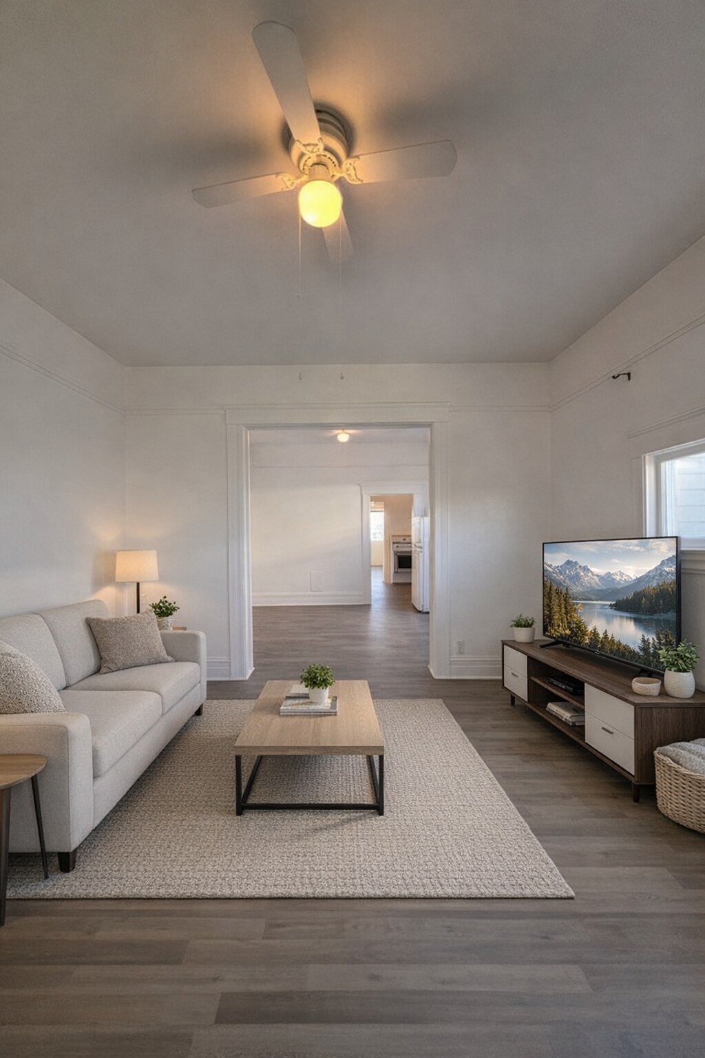 Building Photo - 127 S B St