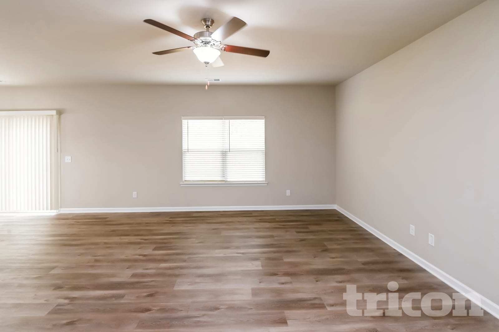 Building Photo - 205 Spring Knoll Dr