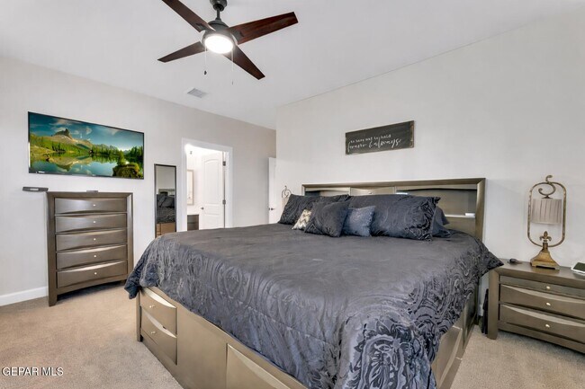 Building Photo - 13841 Paseo De La Luna Ave