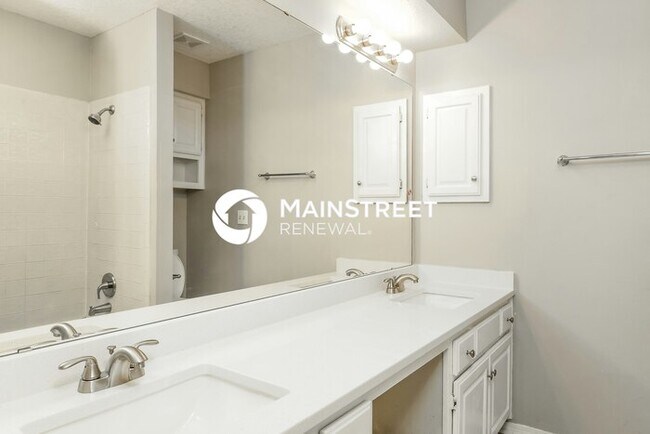 Building Photo - 3 Bedroom Pet-Friendly Home in Edmond, OK ...