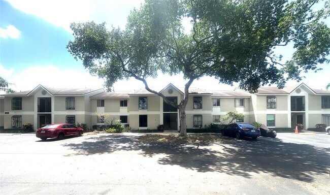 Primary Photo - 717 Gardens Dr