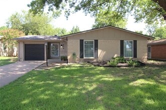Building Photo - 804 Wateka Way