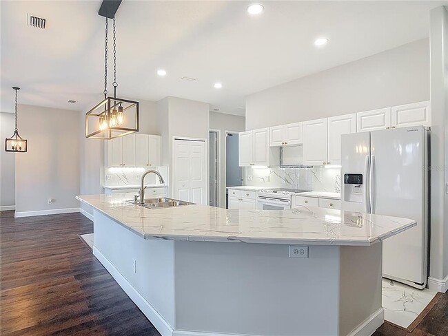 Building Photo - 6 Lionshead Dr