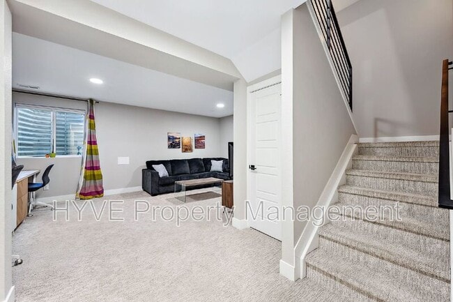 Building Photo - 2869 W Parkside Pl