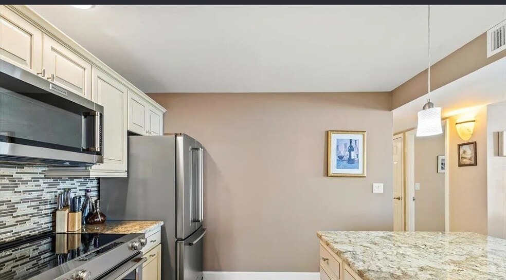 Building Photo - 2828 N Atlantic Ave