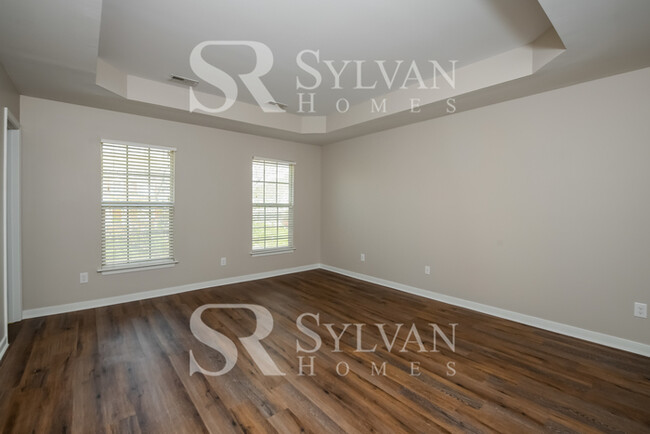 Building Photo - Lease today! No extra charge for contentme...