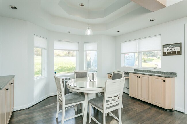 Building Photo - 6776 Ann Lee Dr