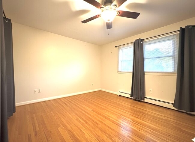 Building Photo - 2 Huber Pl