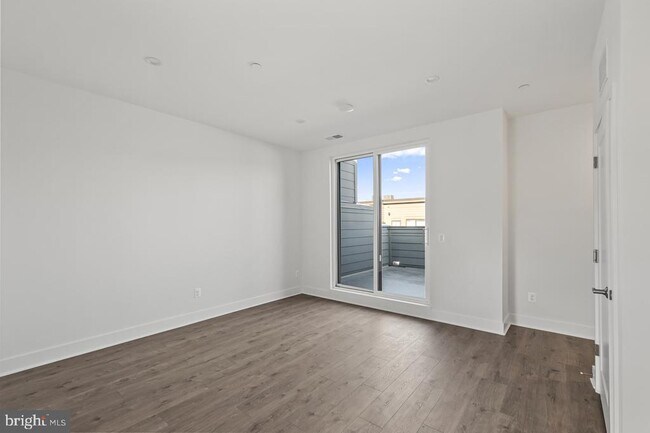 Building Photo - 1211 Northside Park Blvd