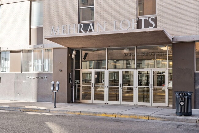 Building Photo - 517 Gold Ave SW