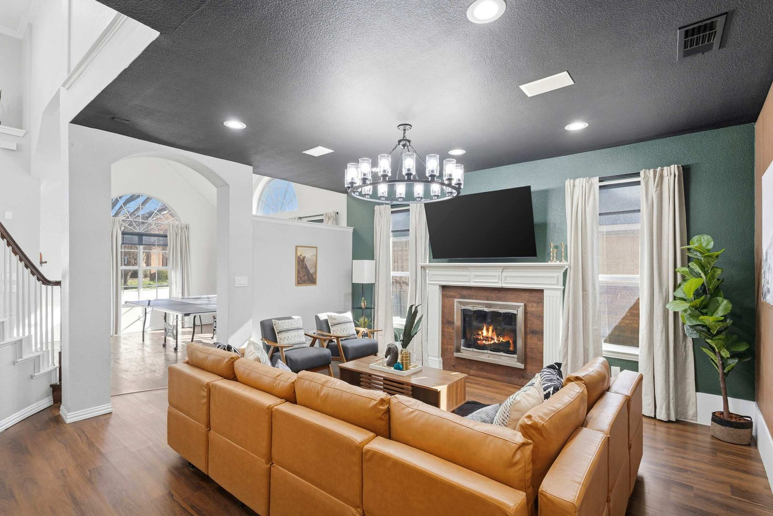 Building Photo - 5717 Christy Ln