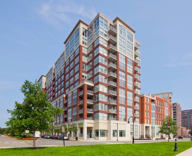 Building Photo - 1125 Maxwell Ln