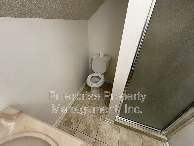 Building Photo - 3182 Casann Cove