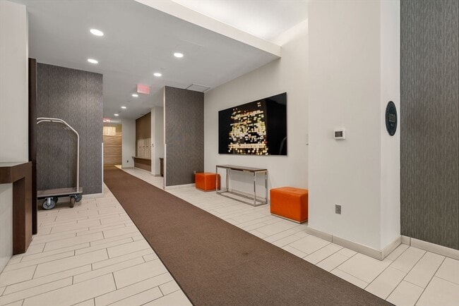 Building Photo - 43 Westland Ave