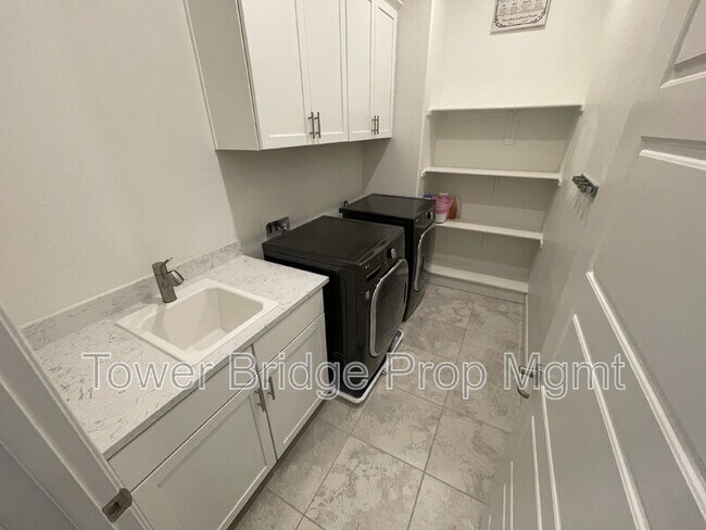 Building Photo - 5603 Drifton Way