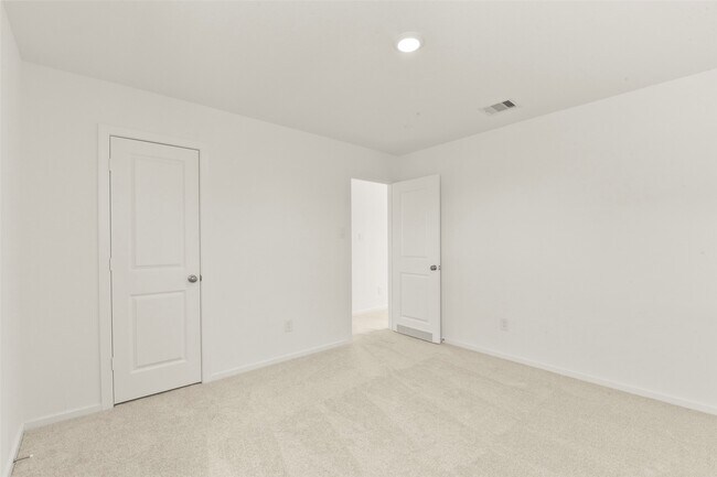 Building Photo - 12403 Mountain Daisy Rd