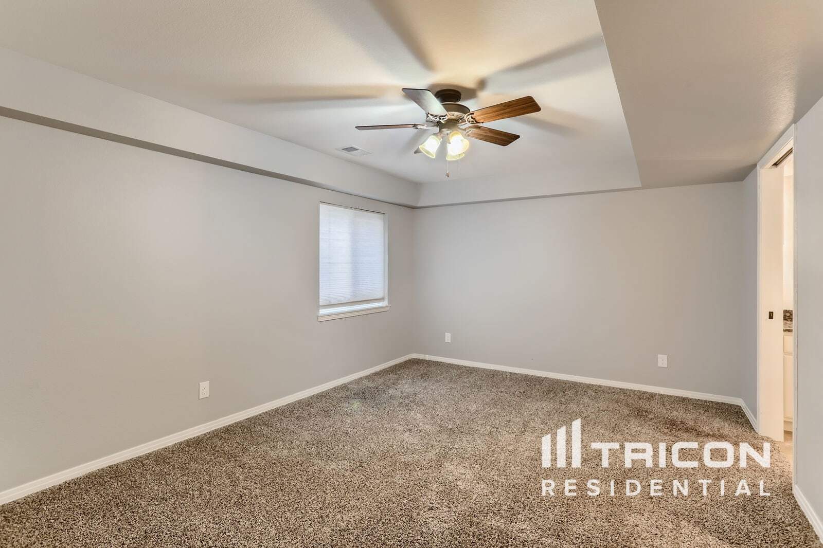 Building Photo - 4565 Larksong Dr