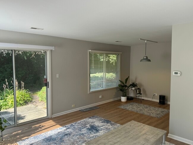 Building Photo - 1326 Barclay Ln