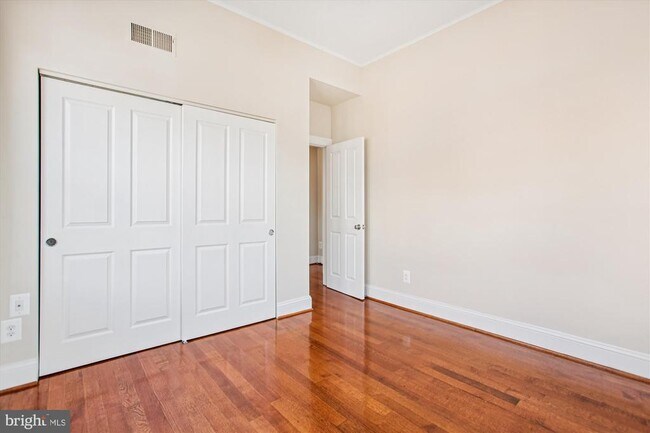 Building Photo - 2008 16th St NW