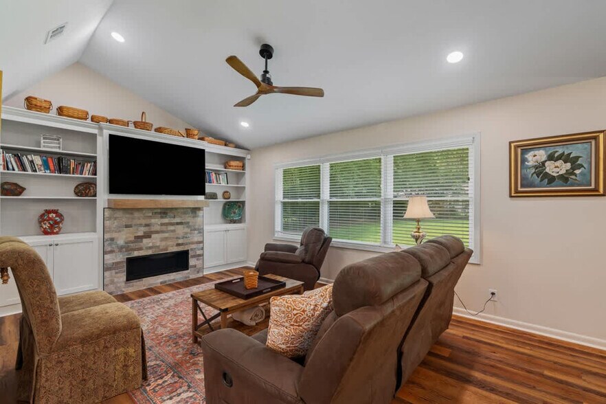 Primary Photo - 608 S 21st Ave