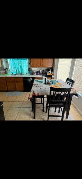 Building Photo - 16785 Baltic Ct