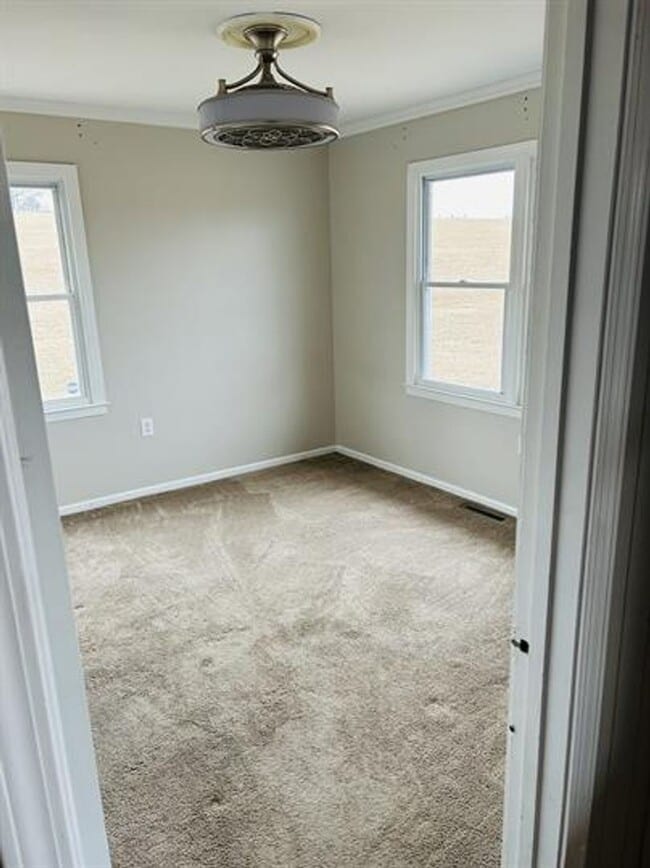 Building Photo - 3/2 Available Now