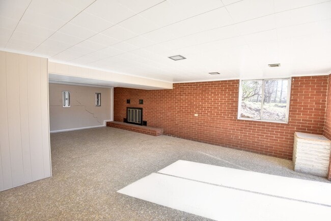 Building Photo - 2 Bed 3 Bath Single Family Home For Rent i...