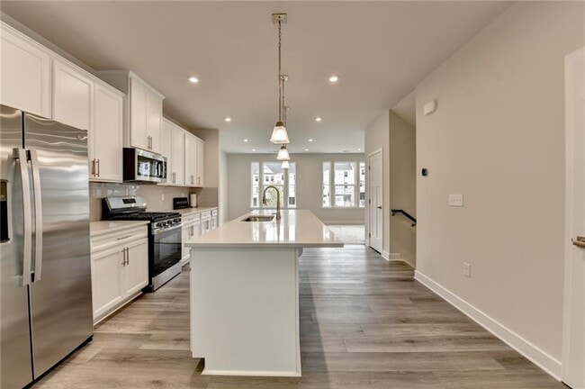 Building Photo - 953 Woods Chapel Rd