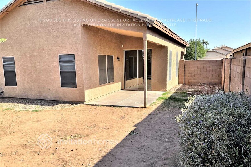 Building Photo - 9811 E Olla Ave
