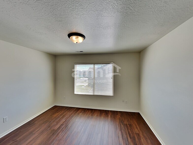 Building Photo - 2464 S 3585 W