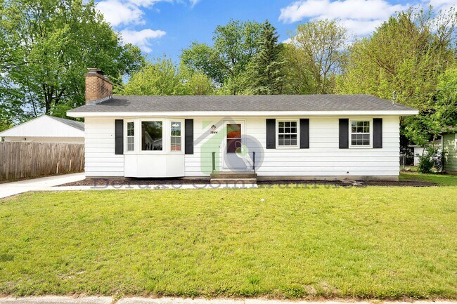 Building Photo - Charming 3 Bedroom 1.5 Bath