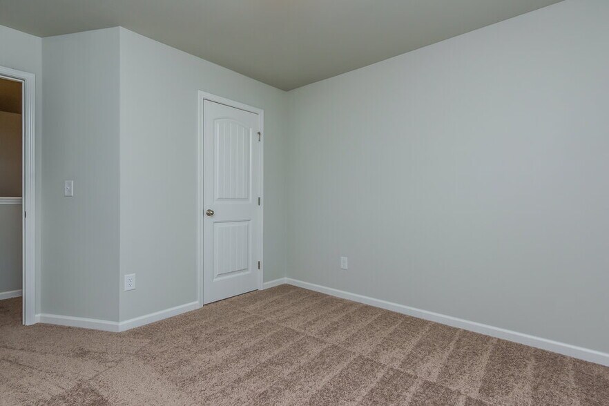 Building Photo - 69 Calm Waters Ave