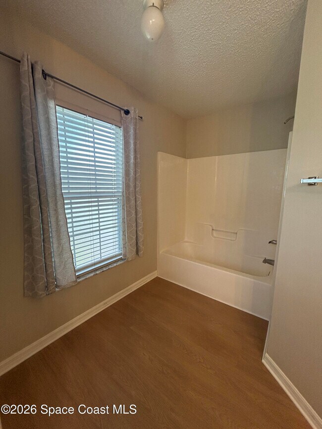 Building Photo - 2891 Stratford Pointe Dr