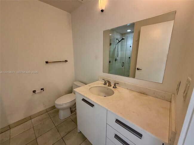 Building Photo - 1060 Brickell Ave