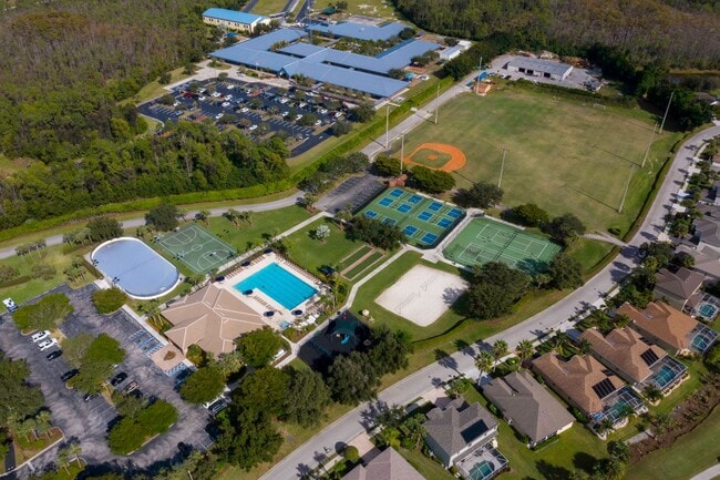 Building Photo - **SHORT-TERM RENTAL - FURNISHED TURNKEY 2+Den/2 CONDO in Stoneybrook**