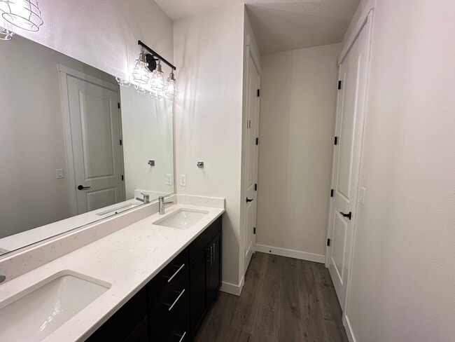 Building Photo - Cda Home Located In The Trails