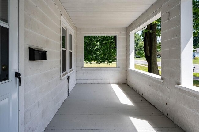 Building Photo - 2029 5 Mile Line Road