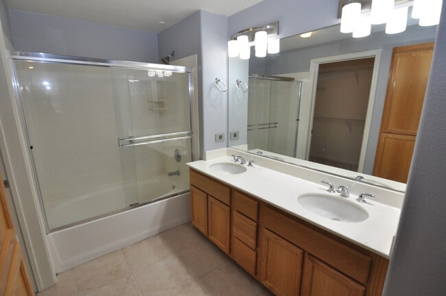 Building Photo - 1390 Saddle Rack St