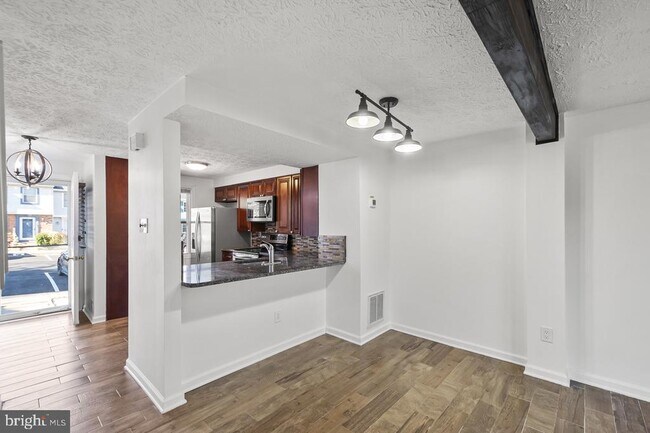 Building Photo - 8315 Brookvale Ct