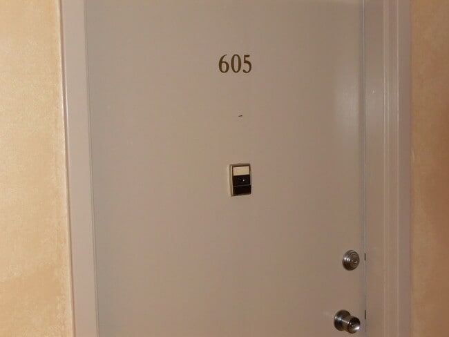 Building Photo - Pleasanton on Punahou Street - 6th Floor - One Bedroom, One Bath, One Parking