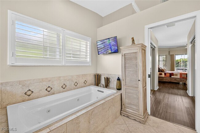 Building Photo - 8350 Trentwood Ct